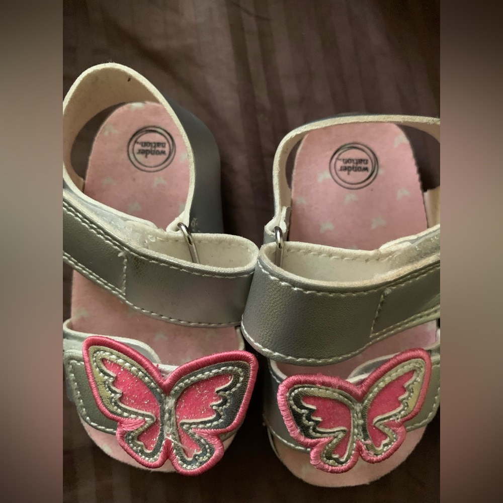 Wonder Nation Size 4 Silver Butterfly Sandals